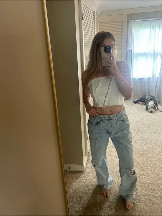 Good American Denim - Good American slightly distressed jeans